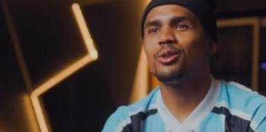 世界杯下载更新-薪水不止减半 道格拉斯·科斯塔回格雷米奥穿10号