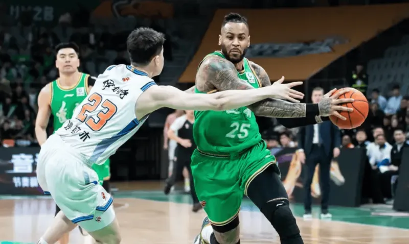 世界杯官方直播app-莫兰德全场9投6中，三分2中0得到17分12篮板4助攻2抢断3盖帽